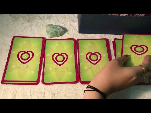 Review Bộ Bài Amira’s Love Oracle Cards - Chọn 1 Tụ Bài Cho Thông Điệp Cần Lắng Nghe