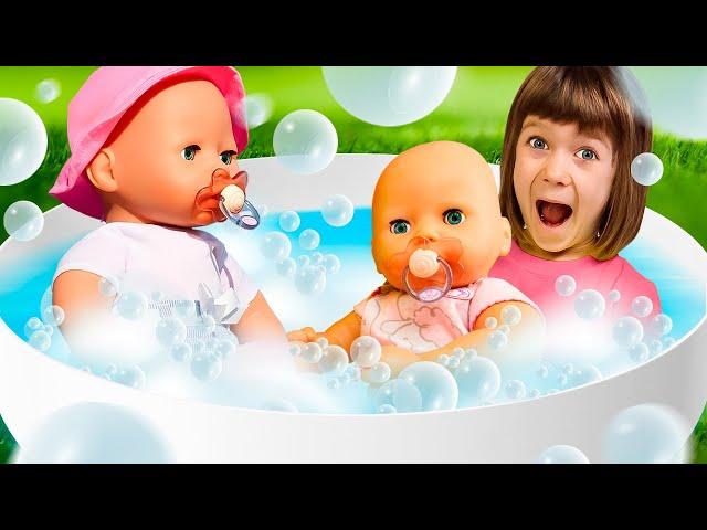 Bubble Bath Adventures with Baby Dolls & Kids: Dorian, Emily & Friends! Videos for Kids