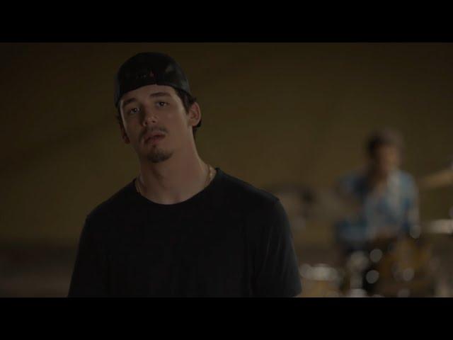 Noah Thompson - Middle Of God Knows Where (Official Music Video)