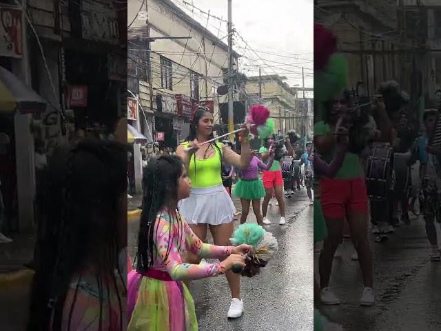 Bastoneras viral #desfile #videoviral