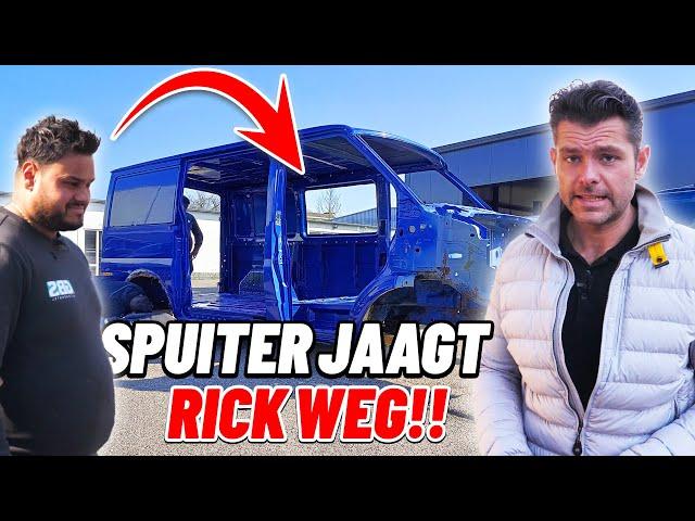 Spuiter jaagt Rick weg met zijn bus!!