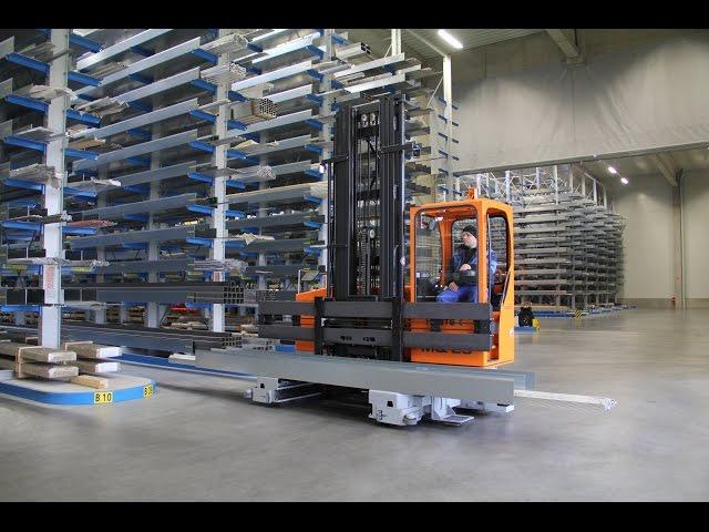 HUBTEX Electric Multidirectional Sideloader MQ 25 in the metal industry