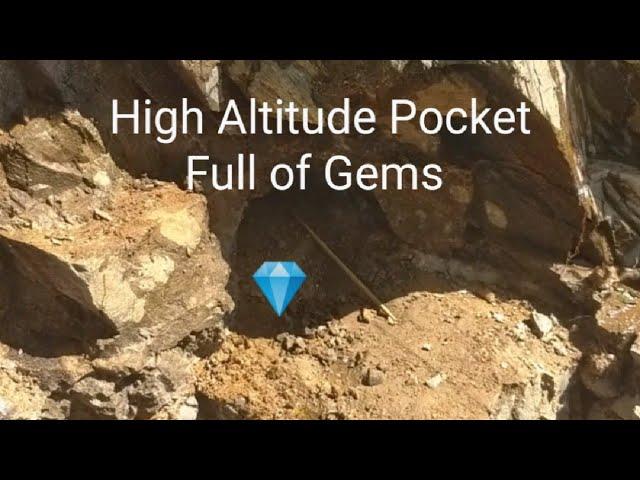 High Altitude Crystal Pocket Appalachian Mountains North Carolina Gemstones