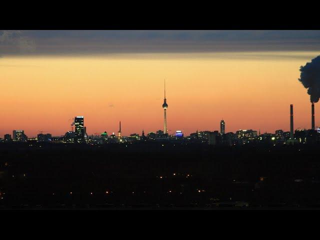  Berlin Livestream Silvester 2024 / 2025, West View - Zentrum / Hochhaus Berlin