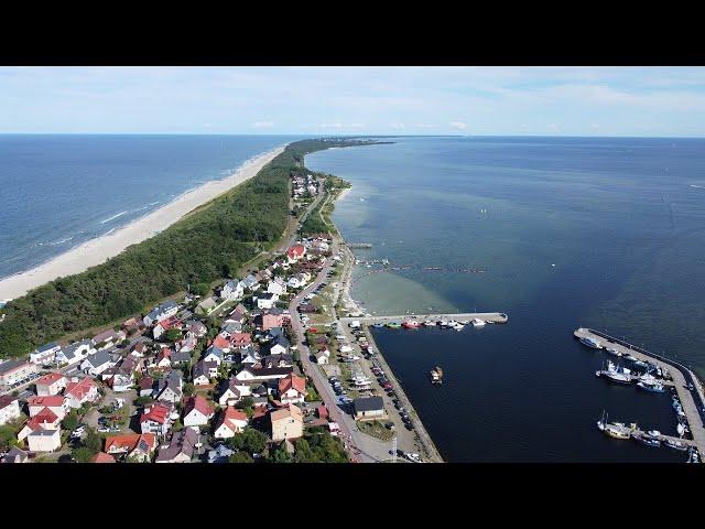 Kuźnica na Mierzei Helskiej widziana z lotu mewy (4K)