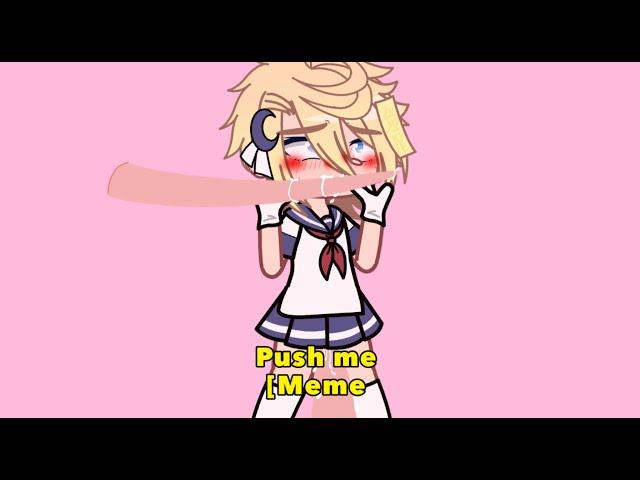 I must run away + Push me / Meme