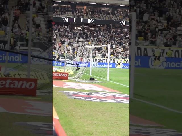 Pedro dá linda assistência pro Bruno Henrique,  golaço do Mengão