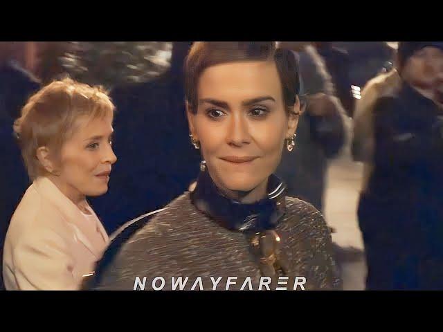 Sarah PAULSON kisses  Holland Taylor's forehead while taking selfies w/ fans  @ LV After Party