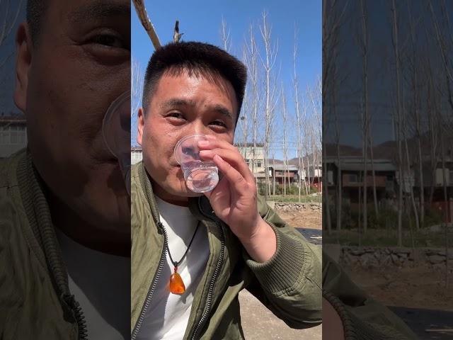 手艺人 热情好客，开朗乐观的大爷#农村大集 #手艺人 #非遗传承