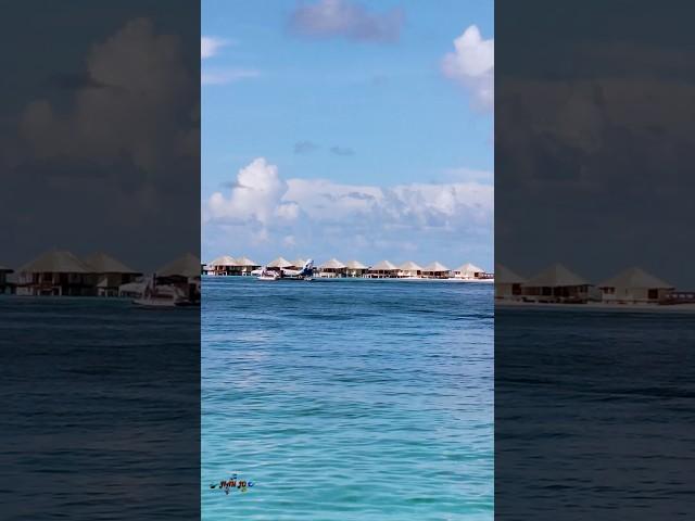 RESORT AND SEAPLANE #travel #tourisam #maldives #kiha #sea #beachresort