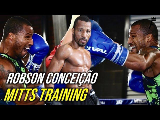 Robson Conceição Mitts Training