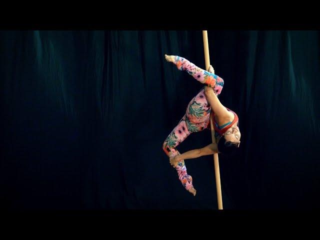 Aerial Pole - The Queen of Flow - Cecy