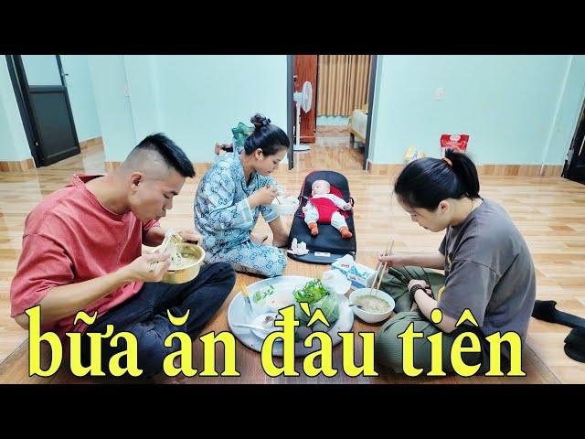 Bữa Cơm Đầu Tiên Cùng Ba Mẹ Con Ở Nhà Mới | Thảo - Em Gái Sapa TV