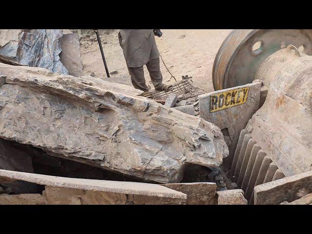 "Big Rock Crusher Machine: A Giant in Action"Big Rock Crushing: A Powerful Process"#stonecrusher