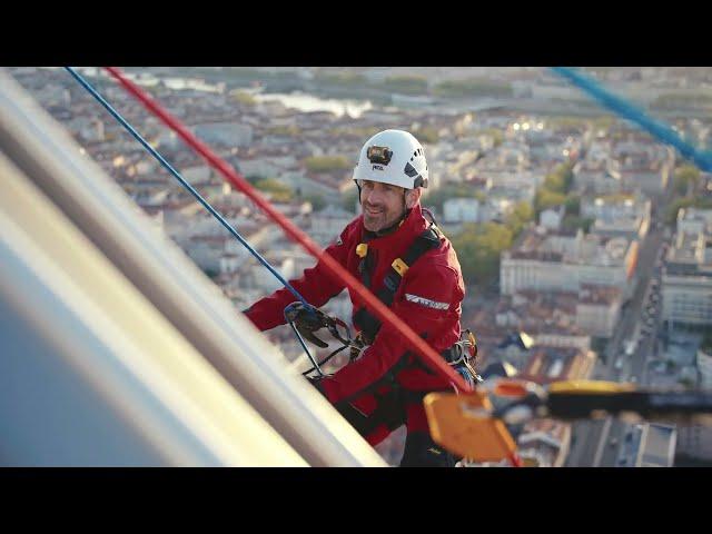 AVAO® - Comfortable and versatile harness for work at height