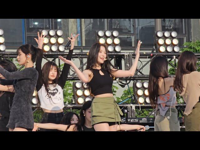 [240504 서울 로드쇼] 프로미스나인 백지헌 팬캠 - DM, #menow, Stay This Way, We Go [ fromis_9 Baek Jiheon Fancam]