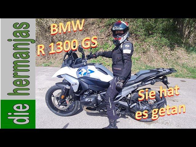 Tanja und die BMW R1300 GS mit Absenkautomatik. Sie hat die Gelegenheit genutzt und ist sie gefahren