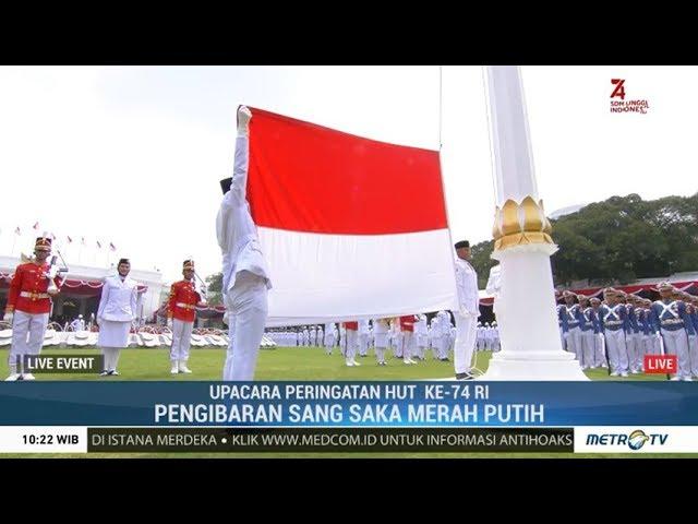 Detik-detik Pengibaran Replika Bendera Pusaka di HUT ke-74 RI di Istana Merdeka