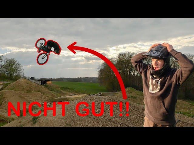 FRONTFLIP CRASH!! | Dirtpark Eikamp | Dartmoor 26 Player | Commencal Absolut