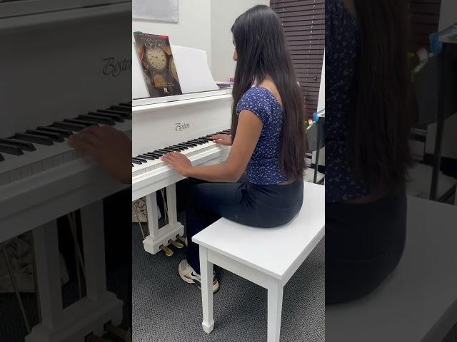 Aarushi Satyanarayanan playing Pacific Moonlight by P. Keveren