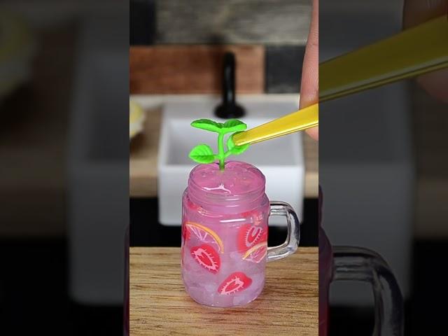 Mini strawberry lemonade #miniverse