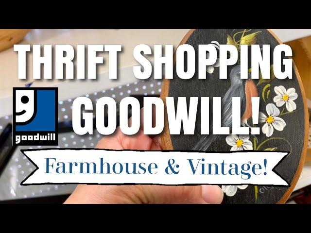 SHOPPING FOR FARMHOUSE HOME DECOR, VINTAGE COLLECTIBLES, RESALE!