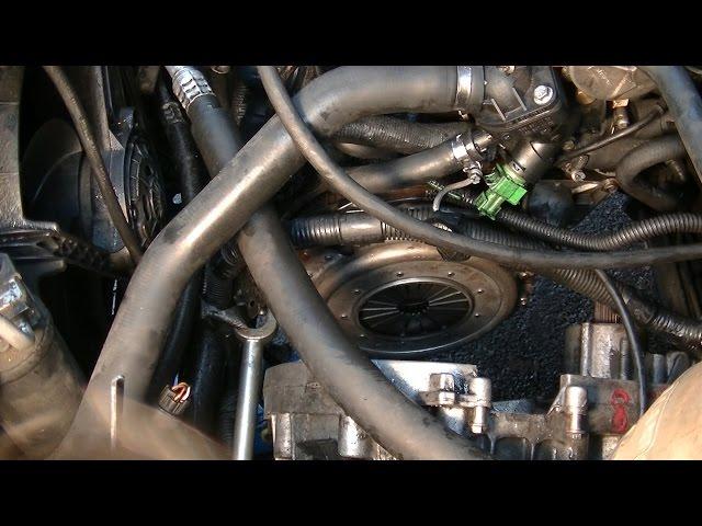 Clutch replacement part 1 : clutch removal