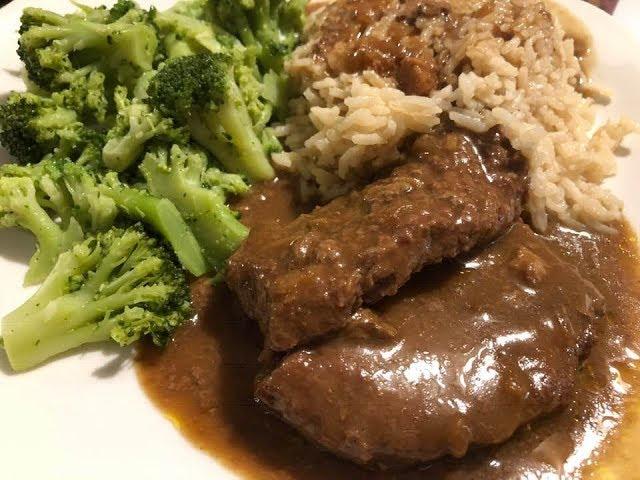 Cubed Steak & Gravy Crockpot Recipe | Southern Sassy Mama