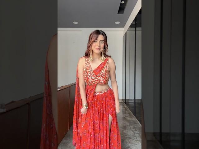 In case of non approval, I would have said, apko fashion nahi pata #fusionwear #mehndioutfits