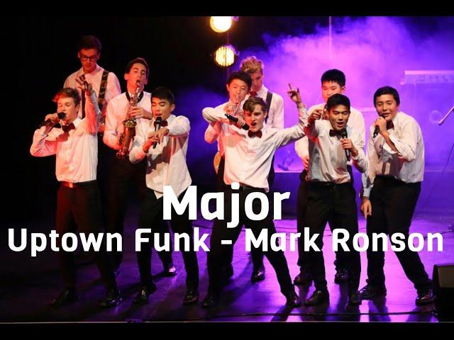 Major perform ‘Uptown Funk’ by Bruno Mars & Mark Ronson (2015)