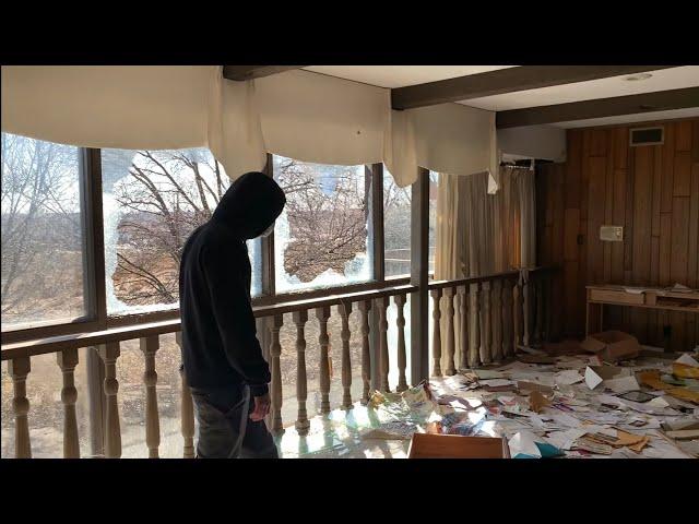 Exploring an Abandoned House Part 2!!