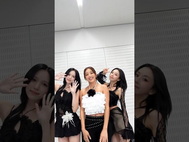TWICE 「Here I am」Dance Black & White ver. JIHYO MINA CHAEYOUNG