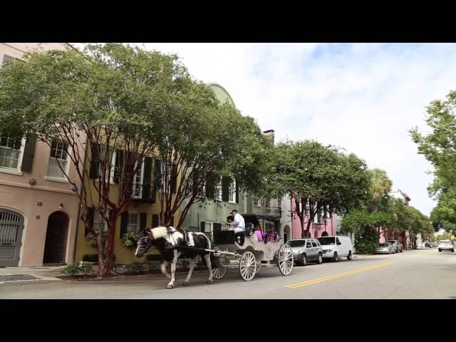 Explore Charleston, South Carolina | Historic District & Rainbow Row