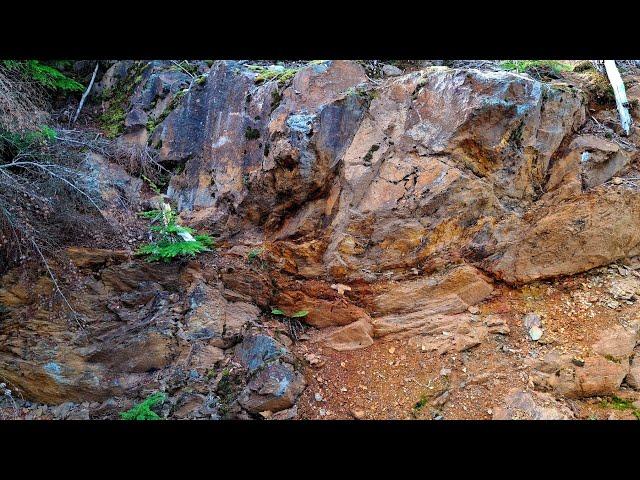 Oceanview Copper Zone Has A Massive Quartz Vein With Copper!