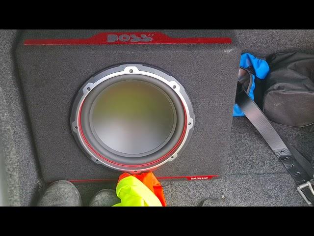 Boss Audio Riot R4002 AMP and 10" BASS 10P Subwoofer Test