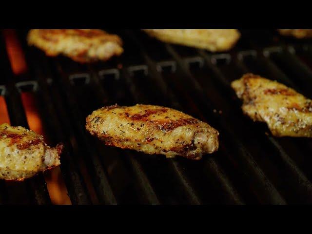 SMOKY SALT & PEPPER CHICKEN WINGS