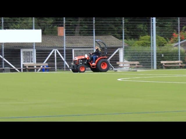 WIE GEHT DAS? BAU EINES FUSSBALLPLATZES MIT KUNSTRASEN SPORTPLATZBAU