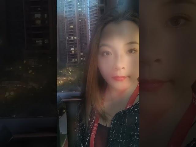 夜晚的房子仿佛是一颗闪耀的明珠，沉浸在宁静的夜色中，散发着柔和的光芒[调皮]睇樓的脚步不能停，因为下一秒你可能会爱上这个房子！[机智]​​