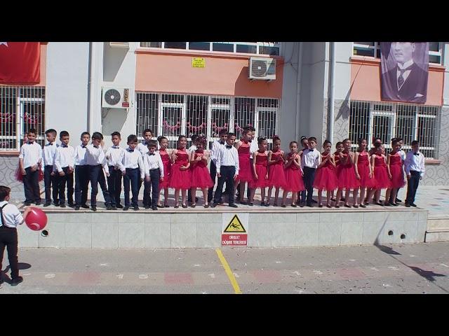 ertuğrul gazi ilkokulu 3 b sınıfı 23 nisan gösterisi