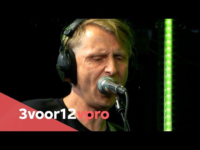 HOWRAH - Live at 3voor12 Radio