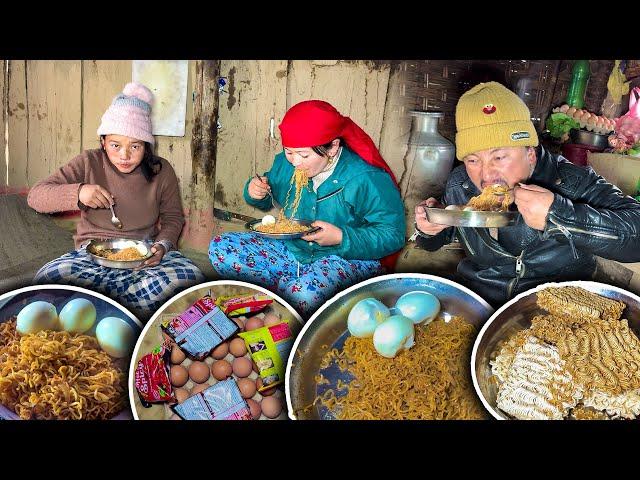 Boiled egg with Hot & Spicy noodles recipe eating पिरो चाउ चाउ र अण्डा खाजा खायौ  New Nepali Vlogs