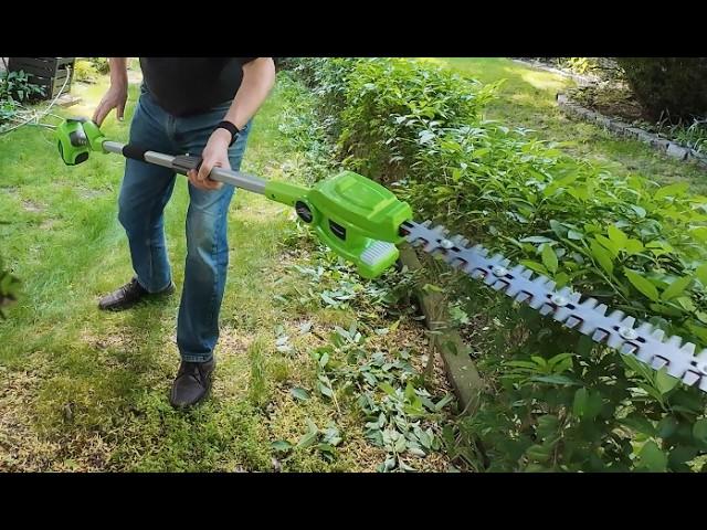 Trimming Hedges With a Greenworks 40V 20" Cordless Pole Hedge Trimmer