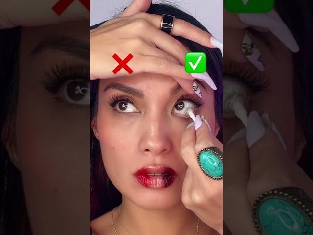 How to Put in Contacts for Beginners   #Shorts