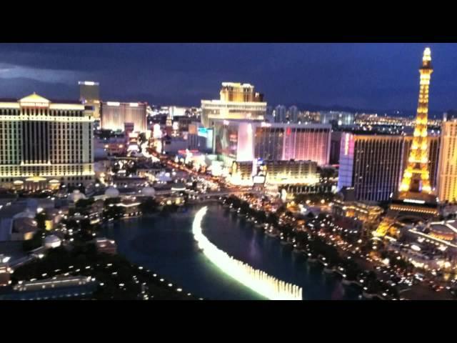 Las Vegas Strip -Day to Night in 20 seconds