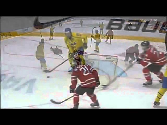 Sweden Shoots The Puck Through Net 3 Times vs Canada