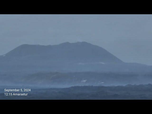 We stopped to see the volcano but could not see lava anymore! Not visible from 3 km. Weak activity!