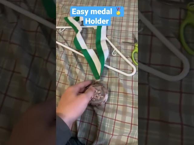 5 minute easy medal holder