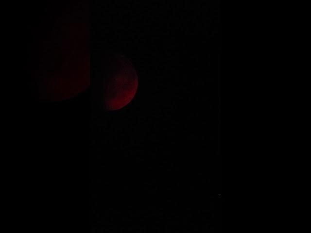 Red moon during 2020 Fire California