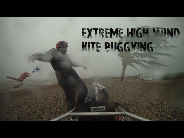 Kite buggying Cyclone_Ulli / hurricane-force winds / 70 knot gusts / 5m Best Waroo