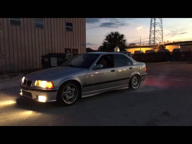 E36 M3 Burnout S50B32